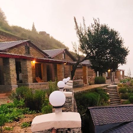 Meraki Huts Pauri Kültér fotó