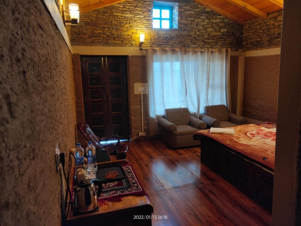 Meraki Huts Pauri Kültér fotó