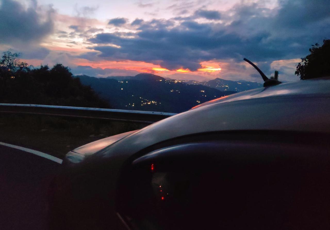 Meraki Huts Pauri Kültér fotó